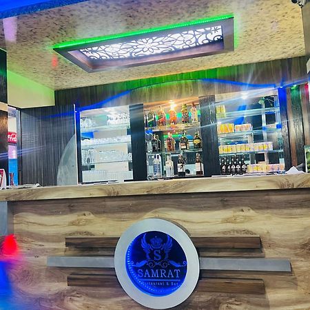 Hotel Samrat Inn Pvt Ltd Lahan Екстериор снимка