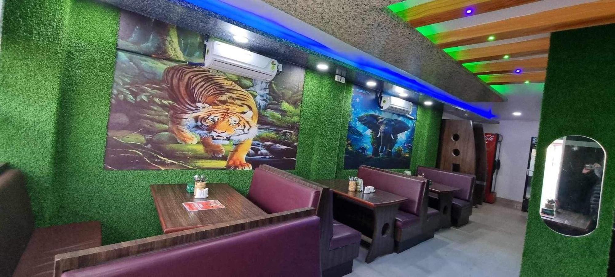 Hotel Samrat Inn Pvt Ltd Lahan Екстериор снимка