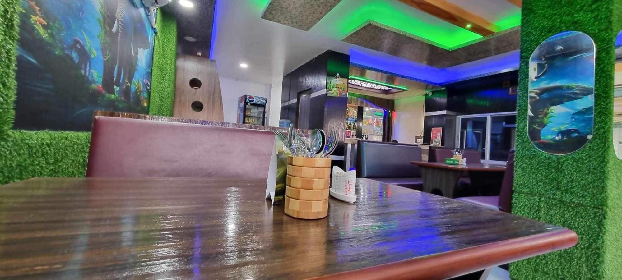 Hotel Samrat Inn Pvt Ltd Lahan Екстериор снимка